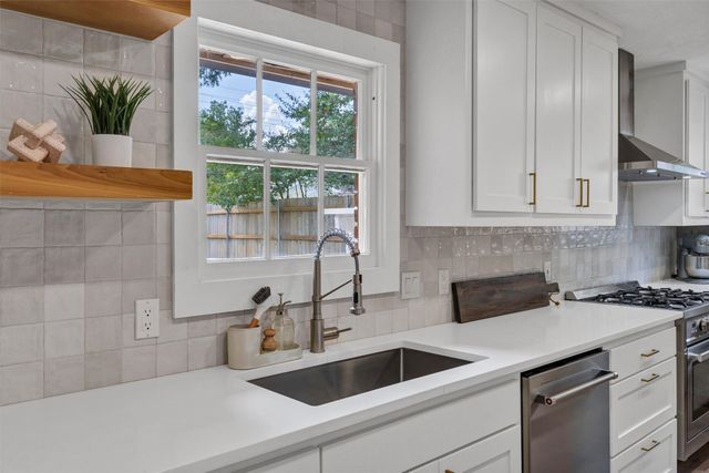 4137 Selkirk Drive W, Fort Worth, TX 76109