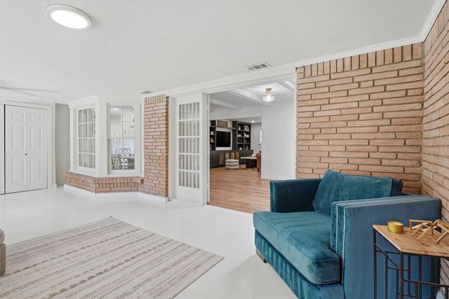 4137 Selkirk Drive W, Fort Worth, TX 76109