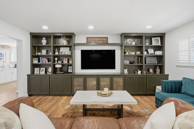 4137 Selkirk Drive W, Fort Worth, TX 76109