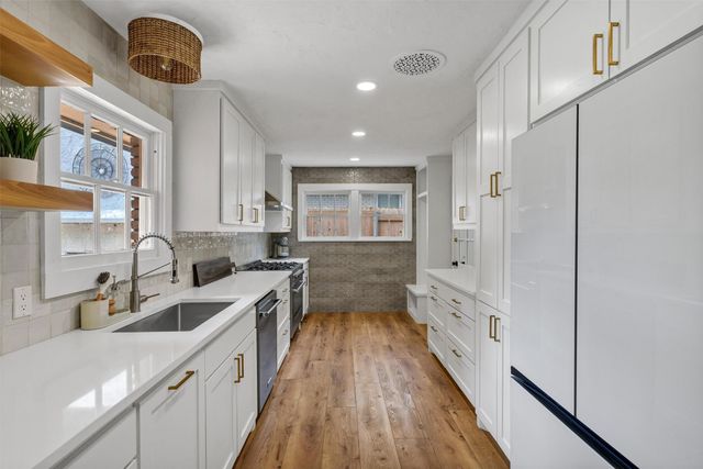 4137 Selkirk Drive W, Fort Worth, TX 76109