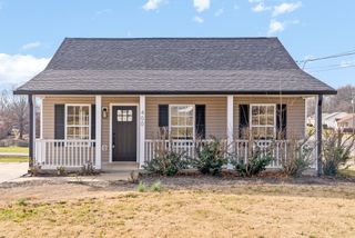 400 Faulkner Dr, Clarksville, TN 37042
