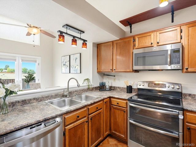 951 Conifer Ct, Littleton, CO 80126