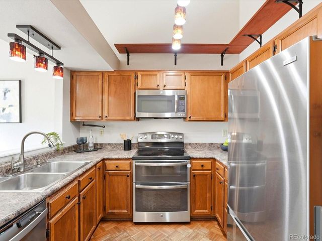 951 Conifer Ct, Littleton, CO 80126