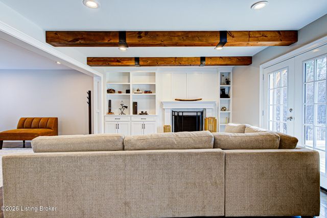 7616 Old Salem Rd, Louisville, KY 40242