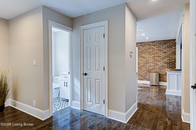 7616 Old Salem Rd, Louisville, KY 40242