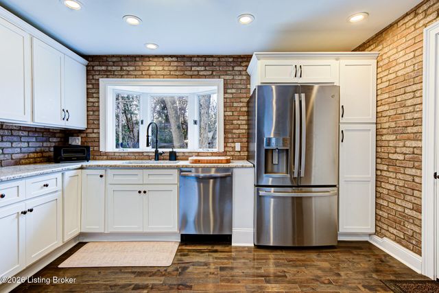 7616 Old Salem Rd, Louisville, KY 40242