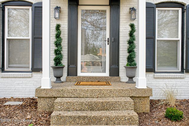 7616 Old Salem Rd, Louisville, KY 40242