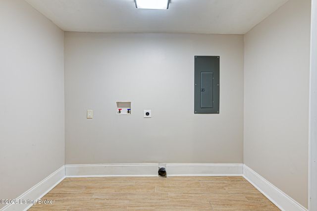 7616 Old Salem Rd, Louisville, KY 40242