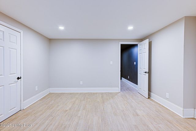 7616 Old Salem Rd, Louisville, KY 40242