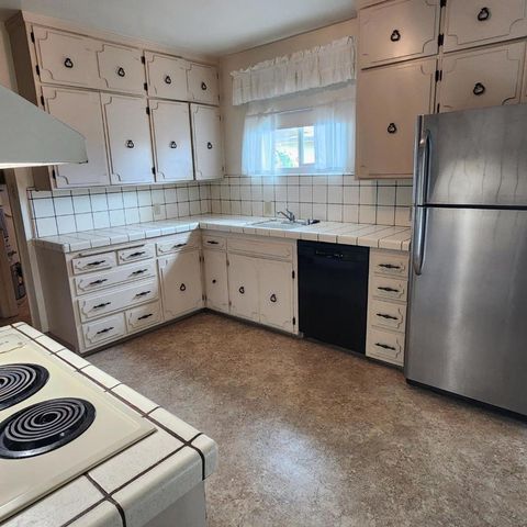 100 Eucalyptus Avenue, South San Francisco, CA 94080