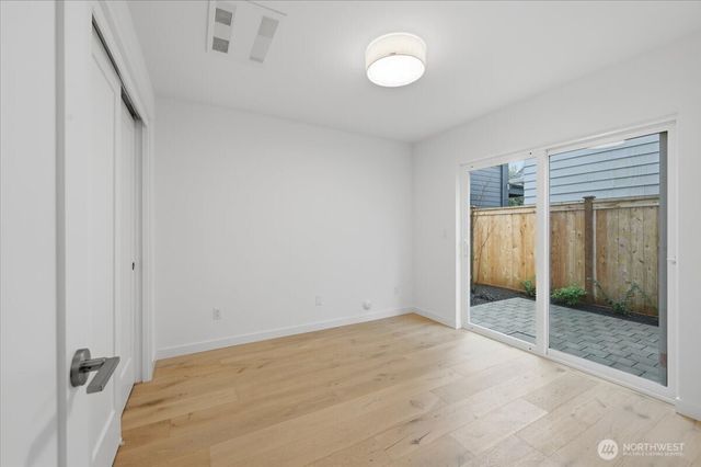 7320 11th Avenue NE, Seattle, WA 98115