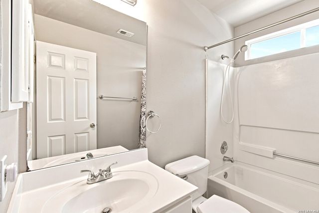 11922 GHOSTBRIDGE, Helotes, TX 78023
