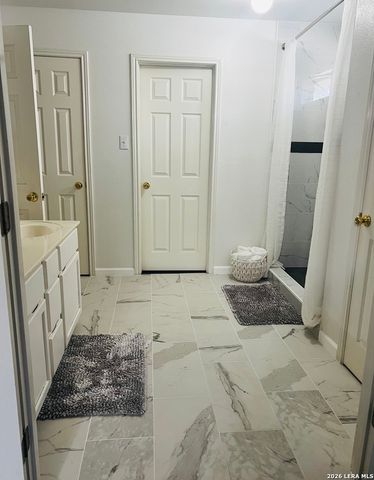 11922 GHOSTBRIDGE, Helotes, TX 78023