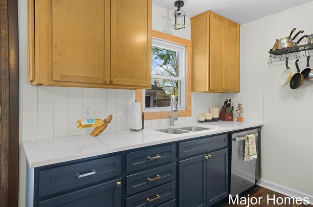 2514 Valleyview Street, Wyoming, MI 49519