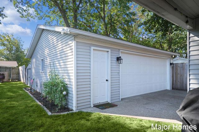 2514 Valleyview Street, Wyoming, MI 49519