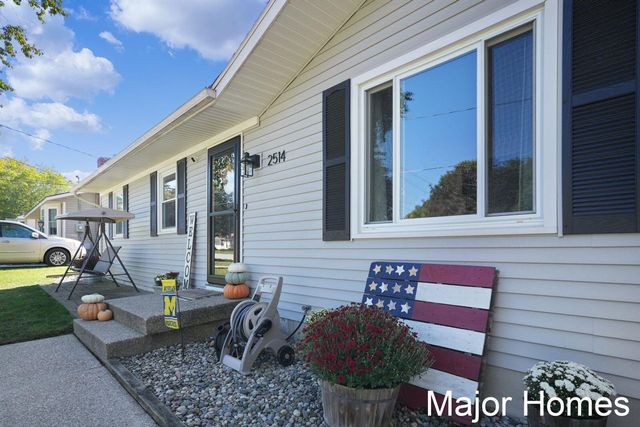 2514 Valleyview Street, Wyoming, MI 49519