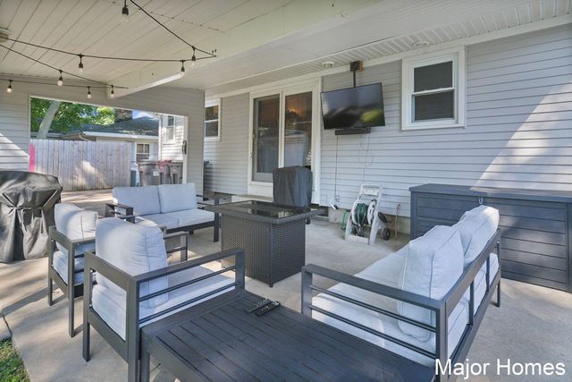 2514 Valleyview Street, Wyoming, MI 49519