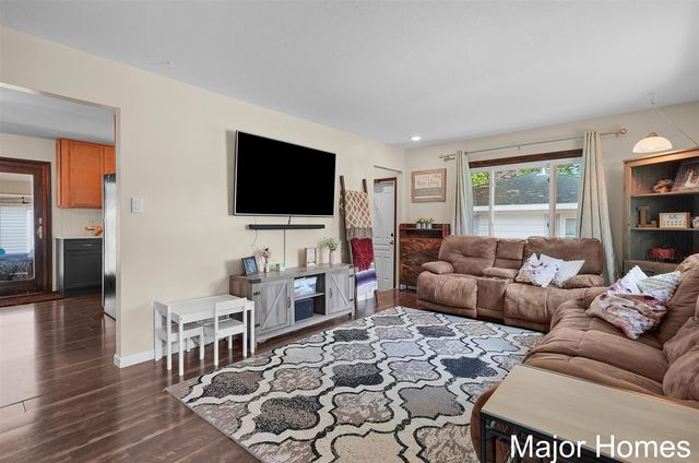 2514 Valleyview Street, Wyoming, MI 49519