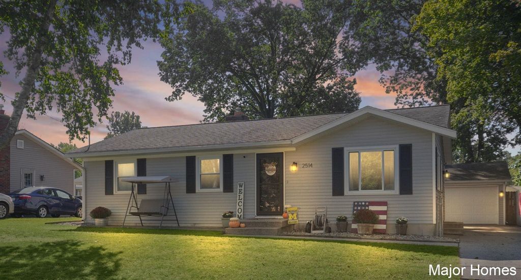2514 Valleyview Street, Wyoming, MI 49519