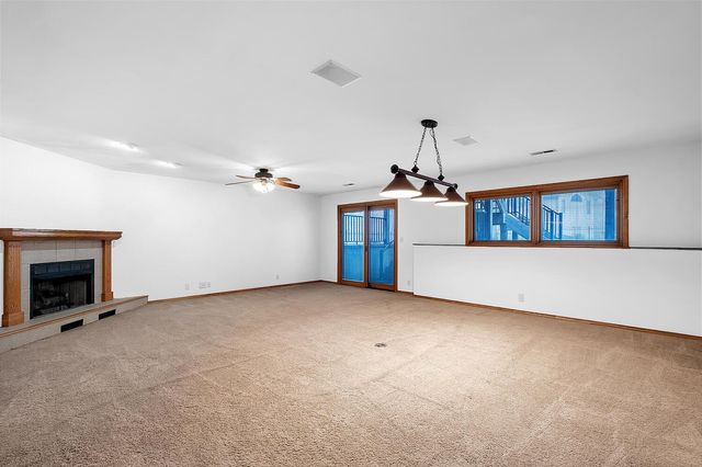 231 S Fairway Cir, Andover, KS 67002