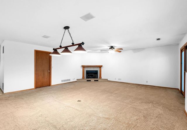 231 S Fairway Cir, Andover, KS 67002