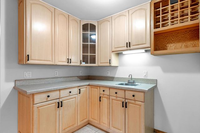 231 S Fairway Cir, Andover, KS 67002