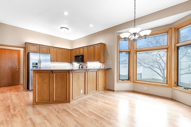 231 S Fairway Cir, Andover, KS 67002