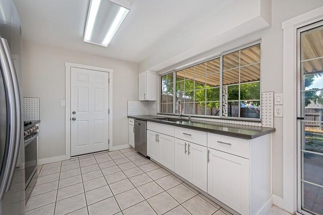 6983 Brayton Ave, Citrus Heights, CA 95621