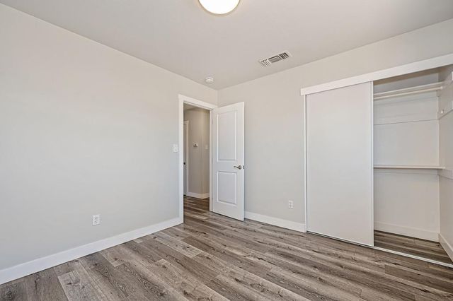 6983 Brayton Ave, Citrus Heights, CA 95621