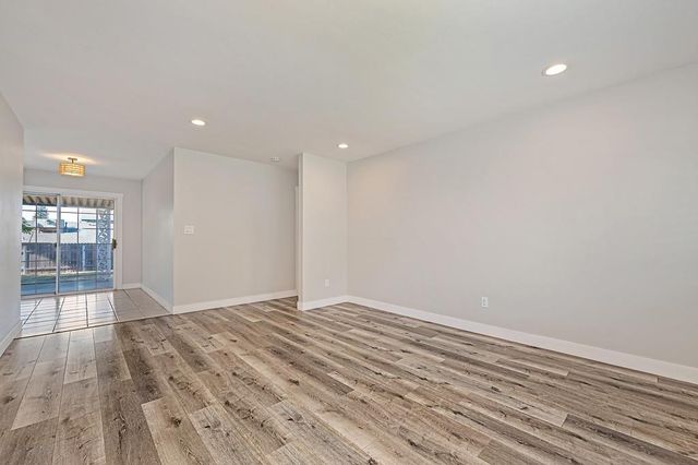 6983 Brayton Ave, Citrus Heights, CA 95621