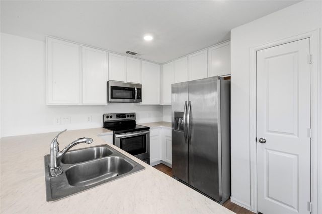 1044 Road 5203, Cleveland, TX 77327