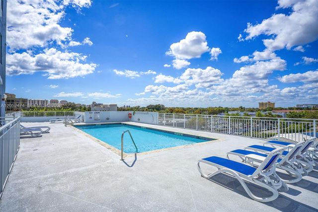 60 NW 37th Ave 608, Miami, FL 33125