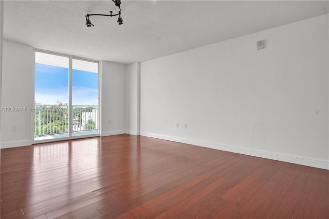 60 NW 37th Ave 608, Miami, FL 33125