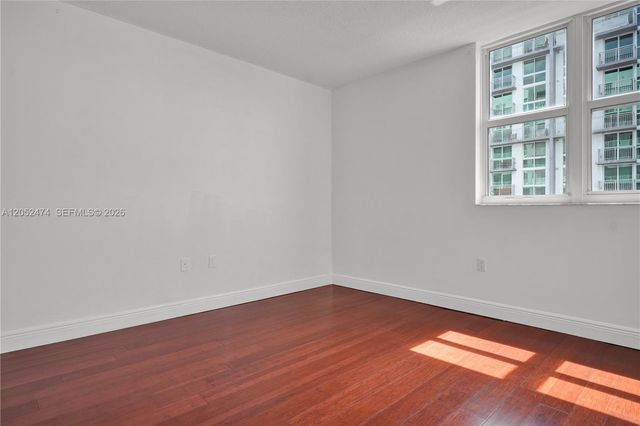 60 NW 37th Ave 608, Miami, FL 33125