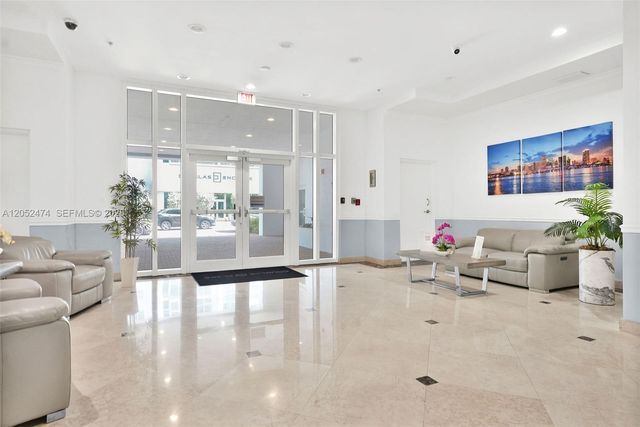 60 NW 37th Ave 608, Miami, FL 33125