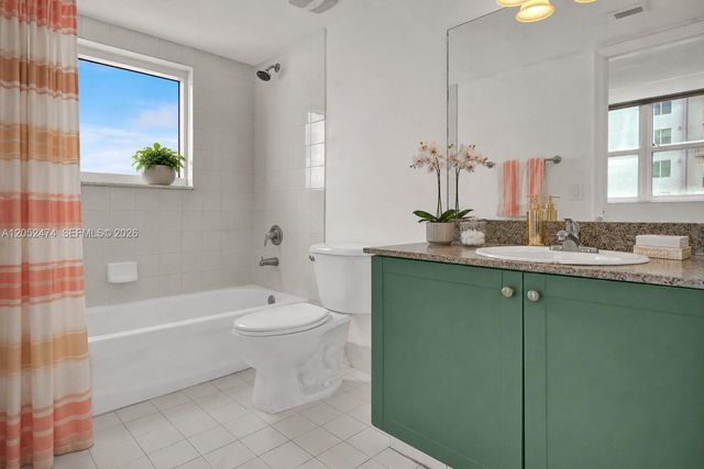 60 NW 37th Ave 608, Miami, FL 33125