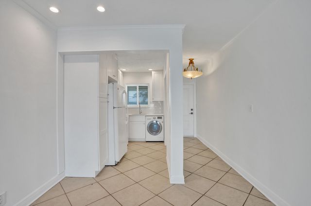 2311 NE 36th Street 2f, Lighthouse Point, FL 33064