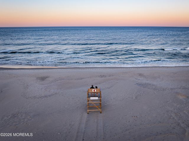 13 Pearce Avenue, Manasquan, NJ 08736