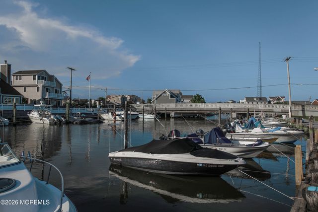 13 Pearce Avenue, Manasquan, NJ 08736