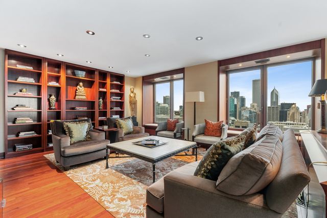 161 E CHICAGO Avenue 33DE, Chicago, IL 60611