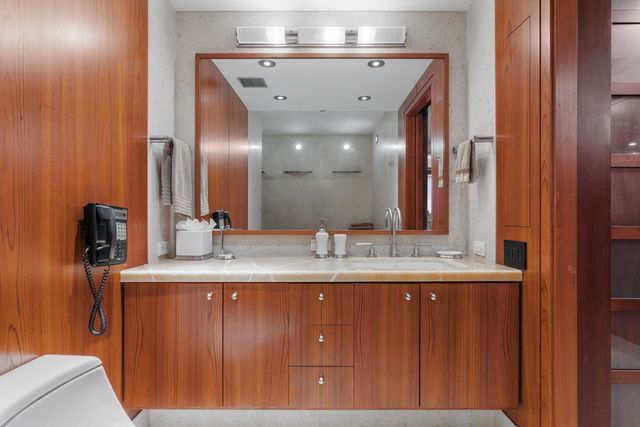 161 E CHICAGO Avenue 33DE, Chicago, IL 60611