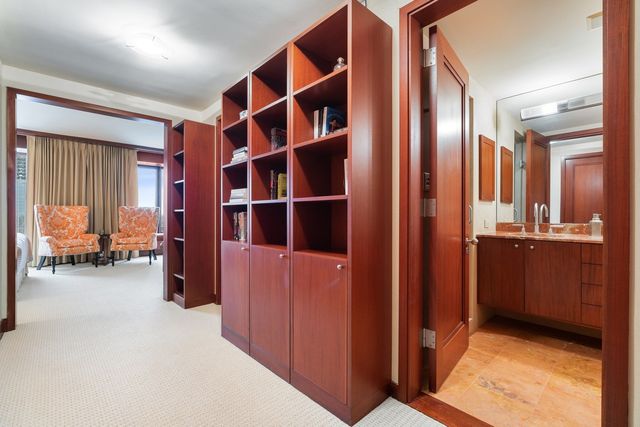 161 E CHICAGO Avenue 33DE, Chicago, IL 60611