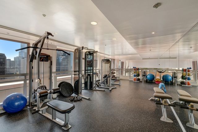 161 E CHICAGO Avenue 33DE, Chicago, IL 60611