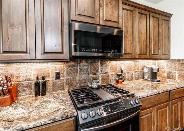 1922 Sunshine Peak Drive, Loveland, CO 80538