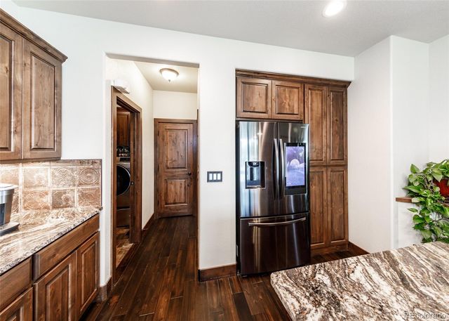 1922 Sunshine Peak Drive, Loveland, CO 80538