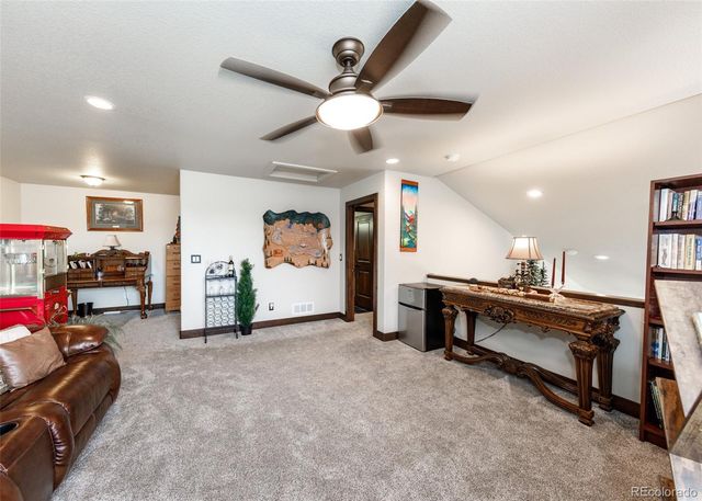 1922 Sunshine Peak Drive, Loveland, CO 80538