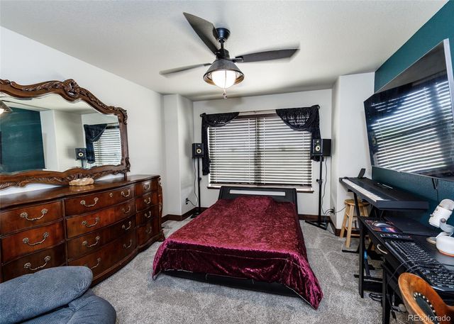 1922 Sunshine Peak Drive, Loveland, CO 80538
