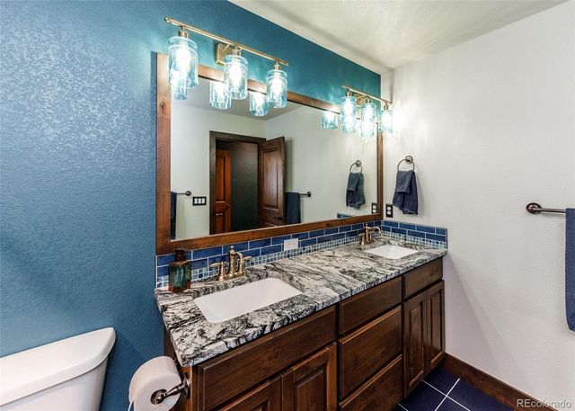 1922 Sunshine Peak Drive, Loveland, CO 80538