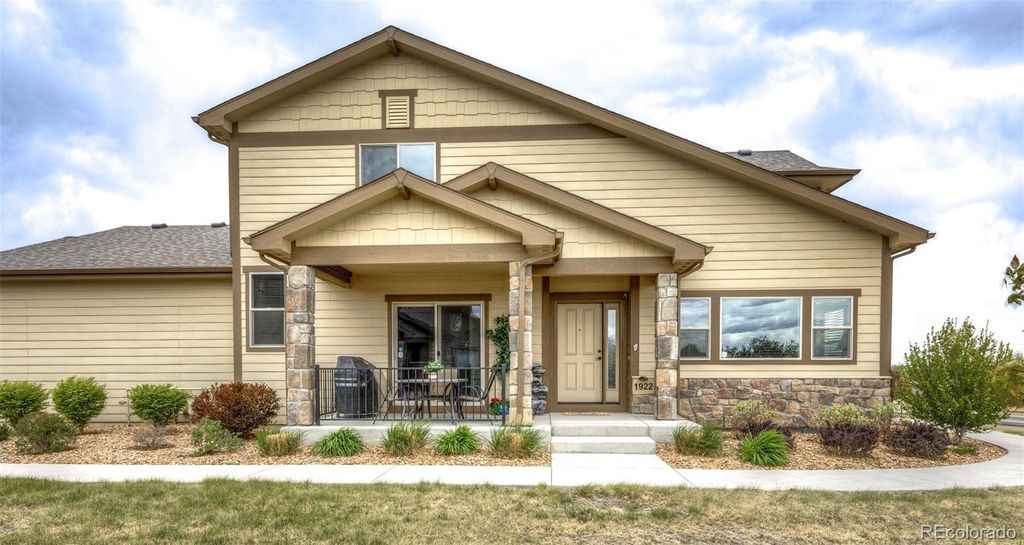 1922 Sunshine Peak Drive, Loveland, CO 80538