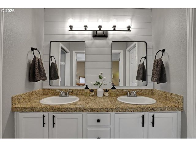 16231 Nw RAMONA Dr, Beaverton, OR 97006